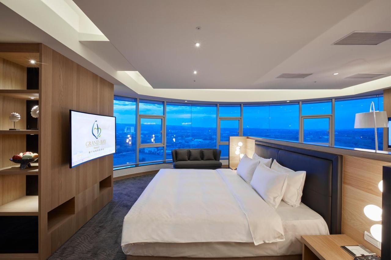 Grand Bay Resort Hotel Heng-ch'un Buitenkant foto A bedroom at the hotel