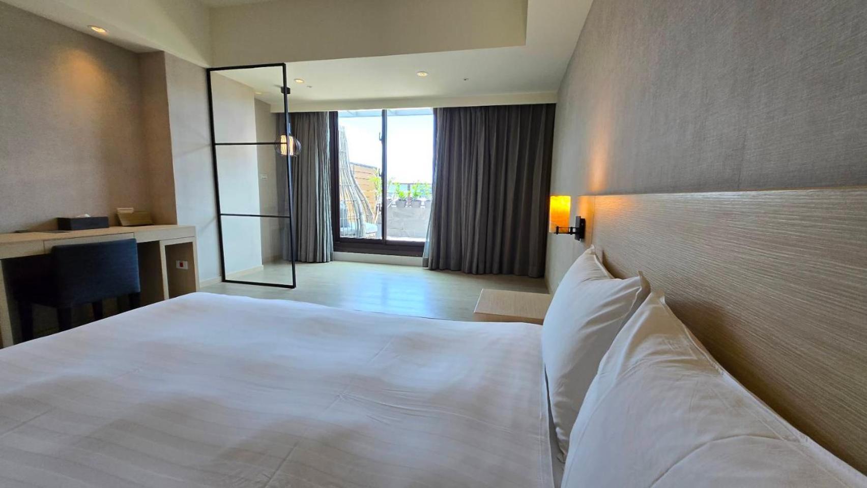 Grand Bay Resort Hotel Heng-ch'un Buitenkant foto A room at the hotel